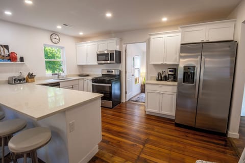 Main Level | Kitchen