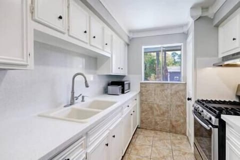 113065d2 836c 451e beaa c42200445163