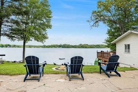 Private Firepit with an awesome view of Diamond Lake