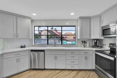 a873cc9e-c968-4b77-8381-3be733d810a4