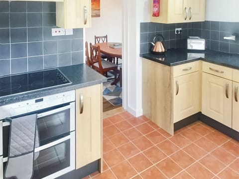Kitchen | Glenview, Perranporth
