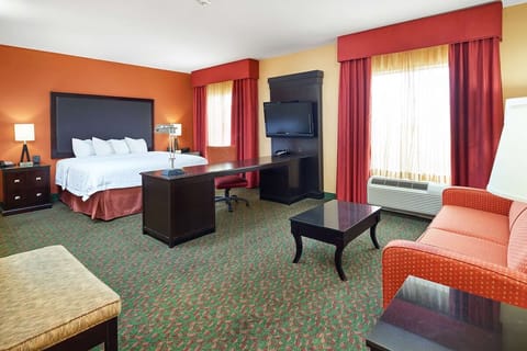 Comfortable Unit with King size bed