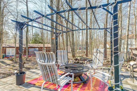 Tobyhanna Vacation Rental | 3BR | 1.5BA | Steps Required | 1,875 Sq Ft