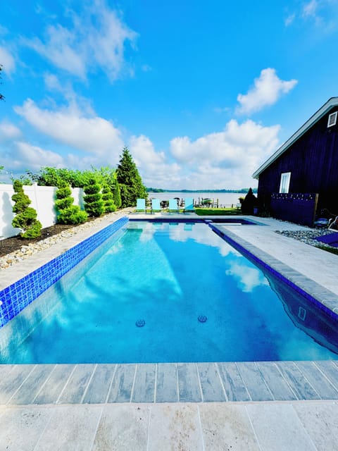Seasonal pool and hot tub open May - Sept