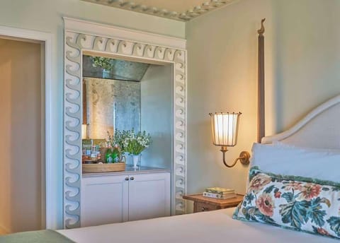 Soak in soft light and elegant touches in a room where every detail invites pure relaxation.