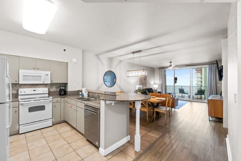 Full Kitchen with Bar Seating