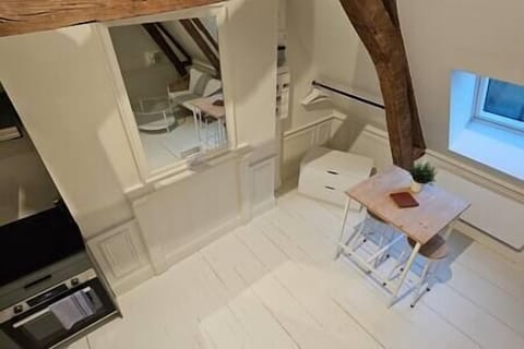 9e63c072 07f2 414a a9f7 11cbf3a3b631