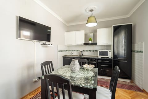 Kitchen and dining area