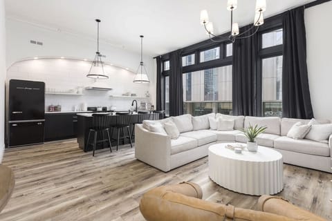 Great Room with City Views!