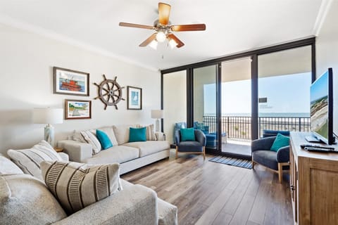 002 - Beach Bum Gulfview Living Room