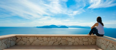 Welcome to Heliopetra Luxury Villa with magnificent views of the Ionion Sea!