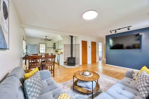 Living Room | Upstairs Unit | 65" Flat Screen TV | WiFi | Wood Burning Stove | Xbox 360 | Soundbar