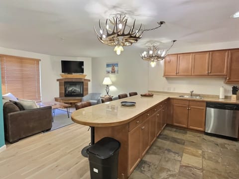 Plenty of storage, great decor and open layout