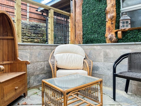Sitting-out-area | Holly Cottage, Ashover, near Matlock.