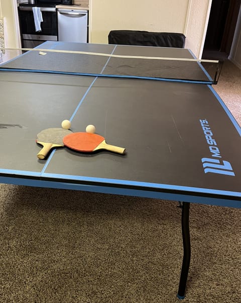 Lake life at its best! Work or family getaway. Nature and Water right out back! House in Eufaula