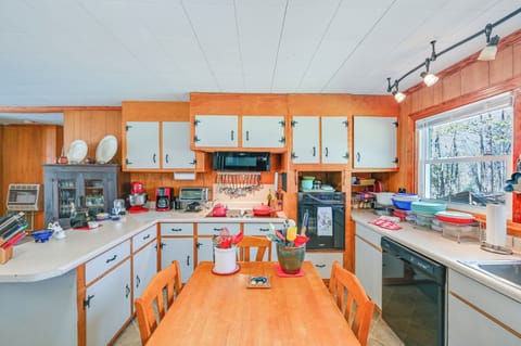 Kitchen | Dishwasher | Drip Coffee Maker