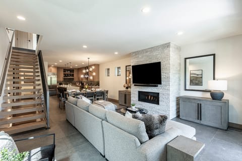 Main/2nd level great room