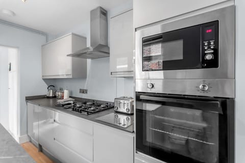 Unleash your inner chef in our fully equipped kitchen sanctuary. 🍳✨ From gourmet meals to midnight snacks, indulge in culinary creativity without limits. Experience the joy of cooking in a space where every tool and ingredient awaits your culinary adventures. Welcome to your home away from home, where every dish tells a story