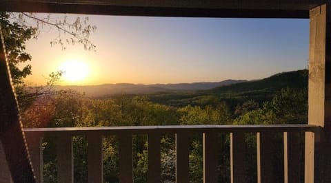 Sunset views of distant mountain ranges from both decks.