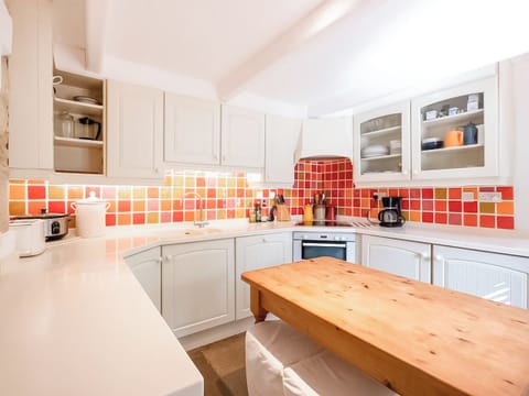 Kitchen | East View, Acton