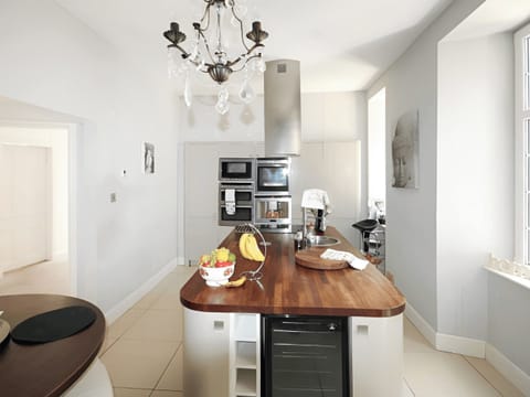 Kitchen | Island SeaView Villa, Rothesay