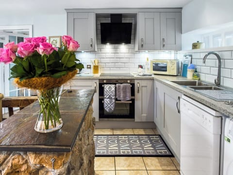 Kitchen/diner | Cherry Tree Cottage - Spring Cottages, Cheddar