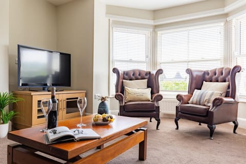 Living Room / Lounge