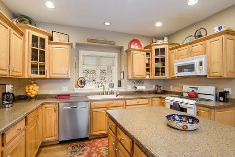 Spacious kitchen for lots of cooks and lots of great conversations.