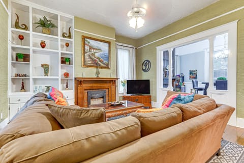 Mobile Vacation Rental | 2BR | 1.5BA | Stairs Required | 1,875 Sq Ft