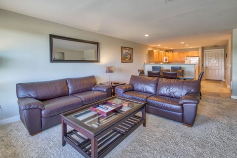 1027 Vacation by the Sea