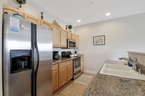 1038 Vacation by the Sea