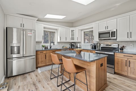 Fully stocked Kitchen. Including Instapot, slow cooker, kids sets wine & whiskey