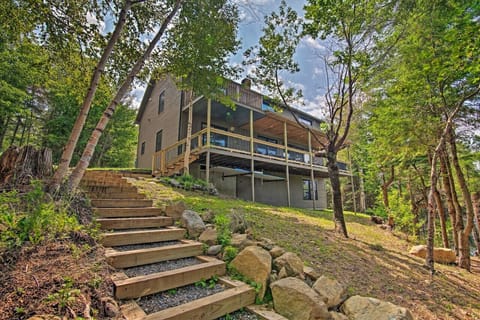 Paradise Awaits: Step into Serenity