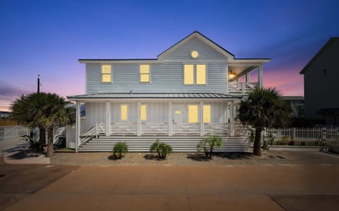 Make Tan Lines PPV300 Your Next Port Aransas Vacation Destination!