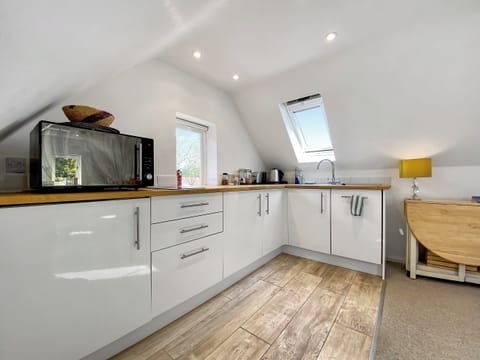 Kitchen area | The Annexe at Woodside, Kimpton near Andover