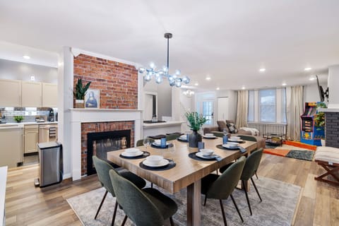Gather Around: Spacious Dining for 8 – Perfect for Family Meals & Celebrations