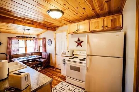 Bunk House Kitchen (1)