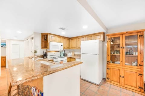 Experience laid-back California living at our Mission Beach hideaway.