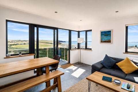 sea views open plan kitchen diner