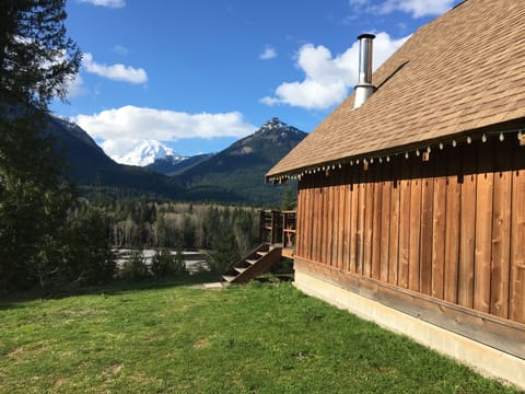 Volcano View Cabin