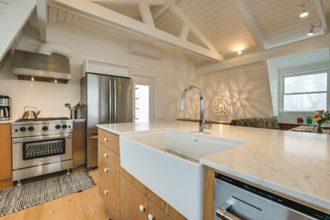 Kitchen | 1st Floor | Dishwasher | Drip Coffee Maker | Teapot | Toaster Oven