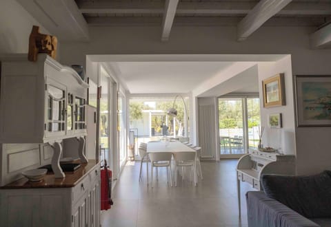 ClickSardegna Luxury Villa Mirage for 14 people, with daily maid service