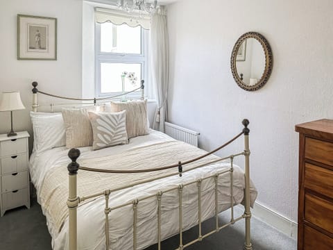 Double bedroom | St Anne&rsquo;s Cottage, Torquay