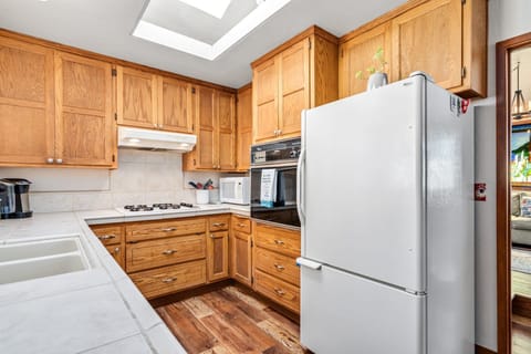Indoors, Refrigerator, Hardwood, Kitchen, Sink