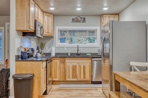 Whip up your favorite meals in our fully stocked kitchen! Everything you need is here for a convenient and tasty stay. 