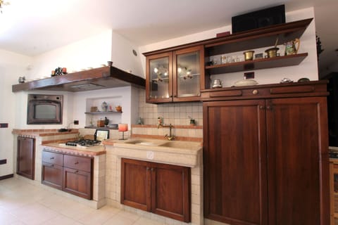 Autumn, Kitchen, Spring, Summer