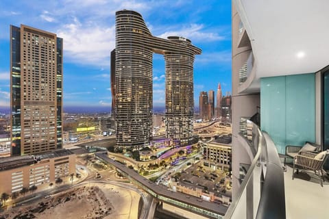 Stunning Balcony: Savor breathtaking city views from your spacious outdoor retreat!
