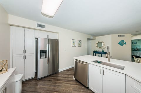 12-web-or-mls-Kitchen 3-3