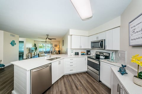 11-web-or-mls-Kitchen 2-4
