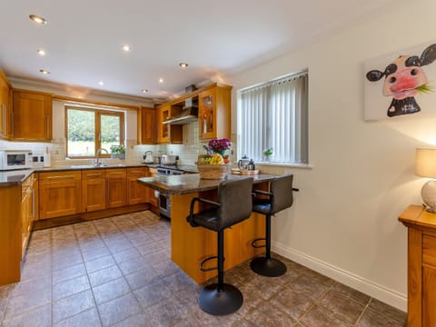 Kitchen | Derwen Haidd - Afan Holiday Cottages, llanafan/Aberystwyth